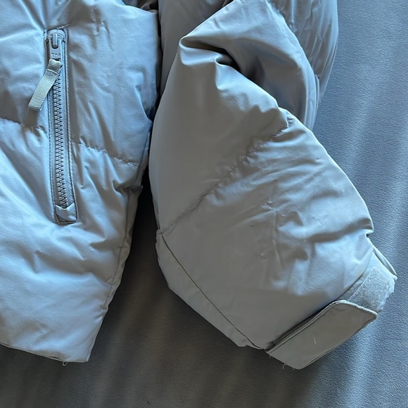 Aritzia Tna Mega Puff Shorty in XS - light grey! - Picture 2 of 11